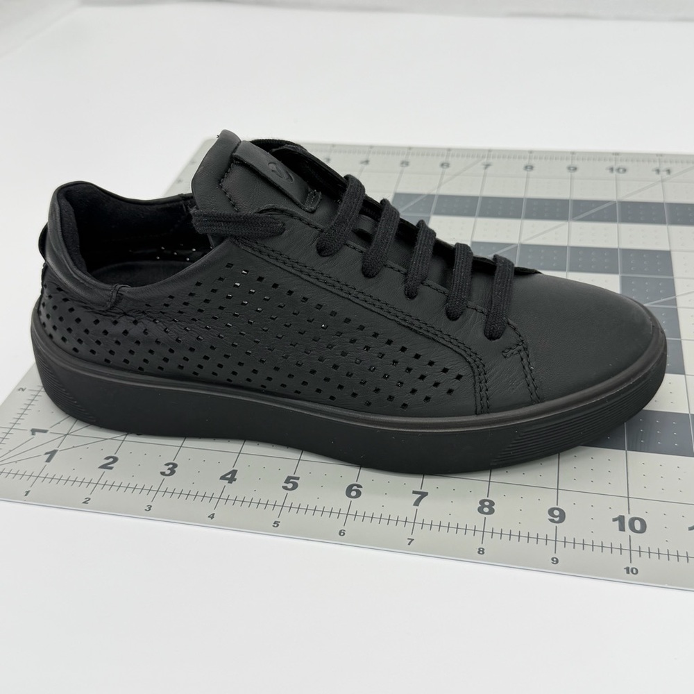 Ecco Street Tray Leather Perforated Black Sneakers - Picture 13 of 16